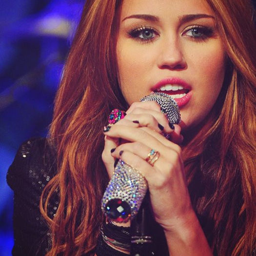 319410_10150957300436143_479366125_n