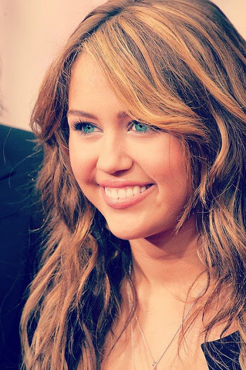 185921_10150947515741143_67839410_n