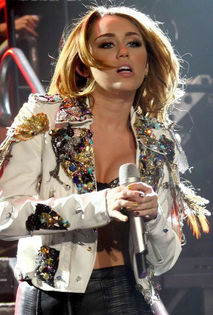 270340_10150239414666143_762525_n