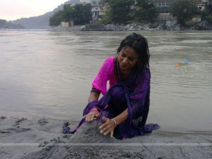 164692-nia-sharma-in-ek-hazaaron-mein-meri-behna-hain