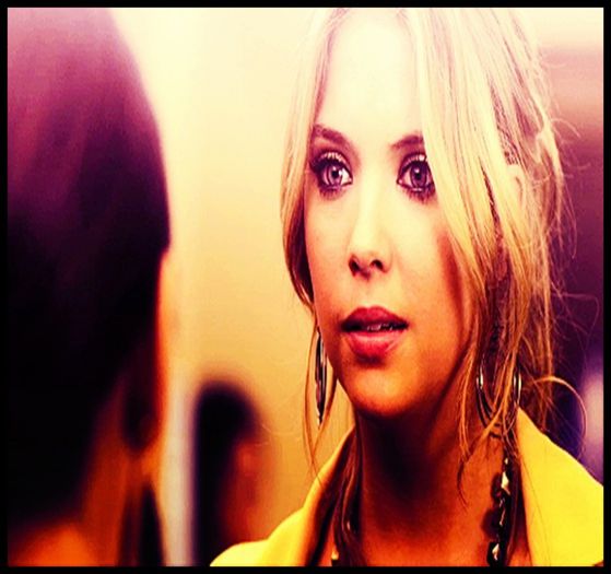 Frumos :) . Si se spune ca ai o iubita secreta :> Este adevarat? :> - lll --- Partea 2 --- lll