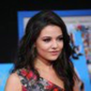 danielle-campbell-627511l-thumbnail_gallery - poze cu danielle campbell