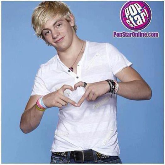 941853_573190239398520_25980485_n - poze cu ross lynch