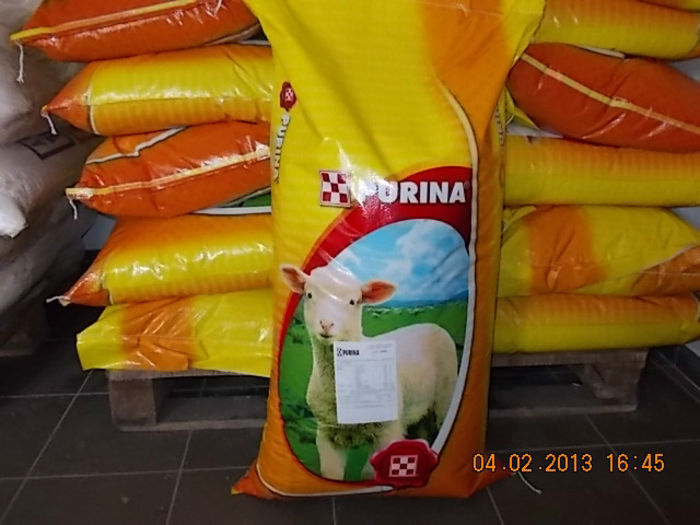 5D20AC40 - Furaje Purina