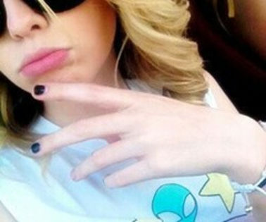 thumb - xo_Acacia Clark_xo