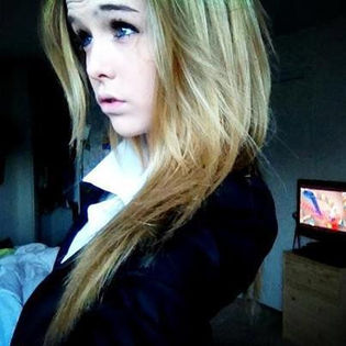 307513_286926721410590_310489058_n - xo_Acacia Clark_xo