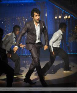 943604_372116942908376_1171237583_n