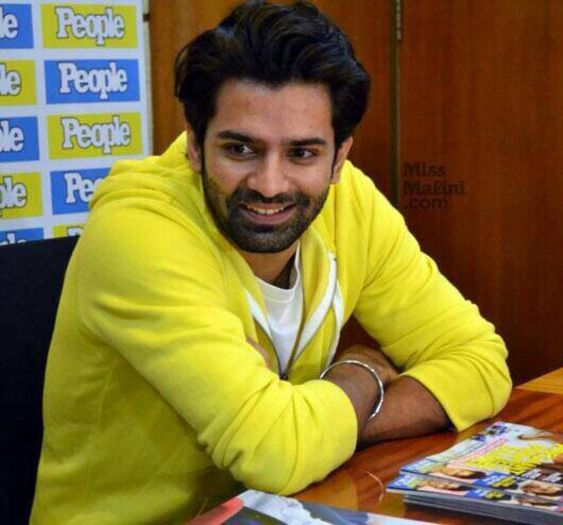 600937_147768455408573_249117521_n - Barun Sobti