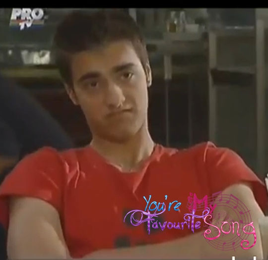 Piticu' are fite, ha?:> *ii arunca o perna in cap* ce face pitic?:]] - 3xx - - Lala Episode One - - xx3