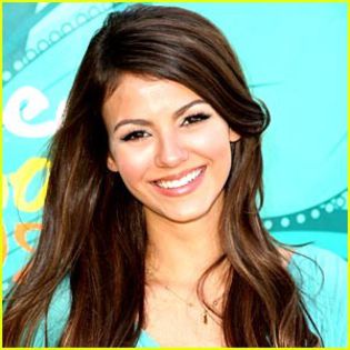 victoria-justice-victorious - Victorius