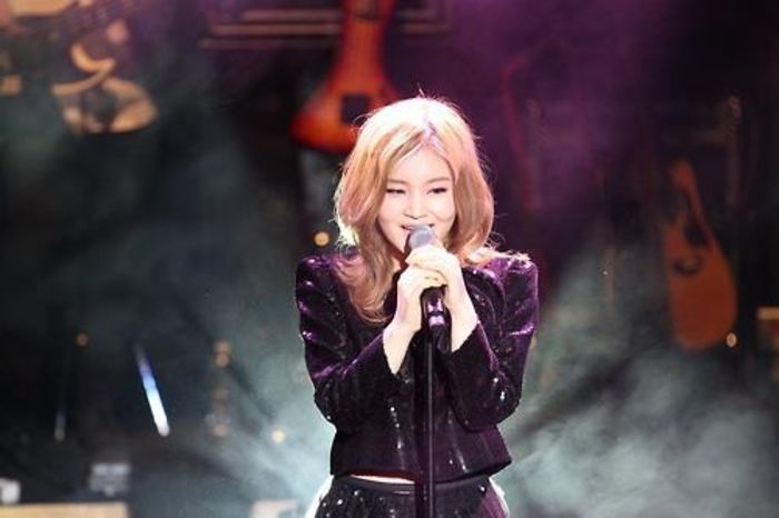 lee hi7