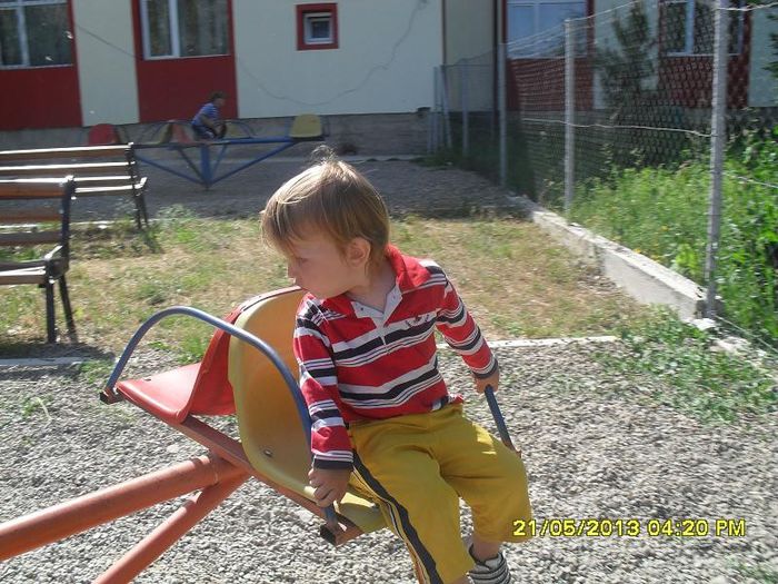 cred ca mai bine ma dau jos - Darius