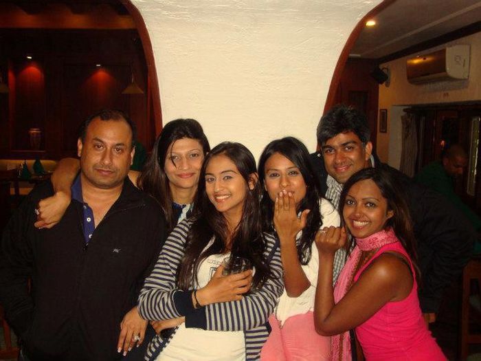 312431_491477697554090_1014866716_n - Ek Hazaaron Mein Meri Behna Hain unseen pictures