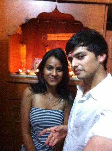 525079_491477664220760_266460962_n - Ek Hazaaron Mein Meri Behna Hain unseen pictures
