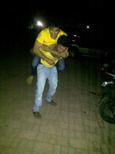 525080_491477657554094_1644942474_n - Ek Hazaaron Mein Meri Behna Hain unseen pictures