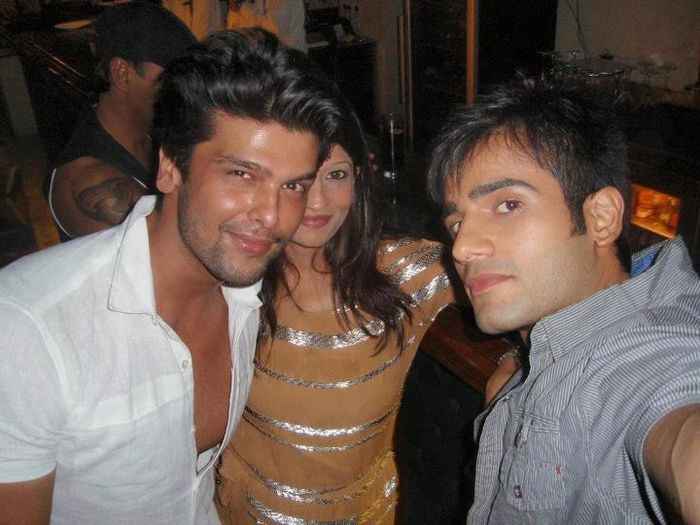 535617_491478317554028_645385945_n - Ek Hazaaron Mein Meri Behna Hain unseen pictures