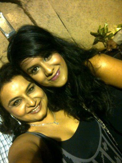 537075_491477724220754_50088093_n - Ek Hazaaron Mein Meri Behna Hain unseen pictures