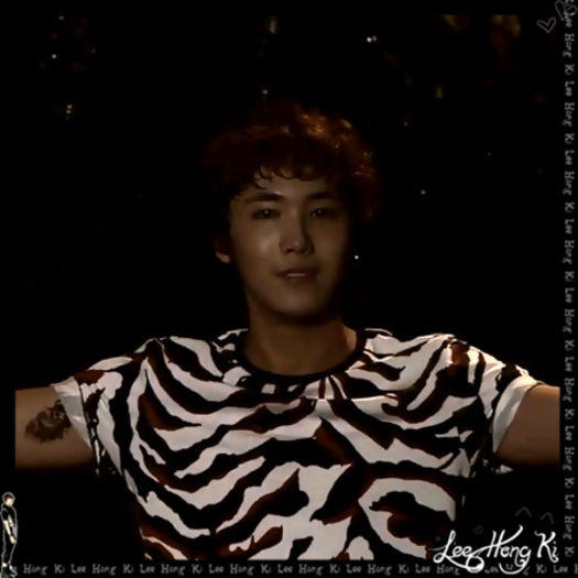 << ..Hellow Hoon, te`ai gandit sa ne mai vizitezi? :> ..Se intoarcee.. se va intoarcee..8->