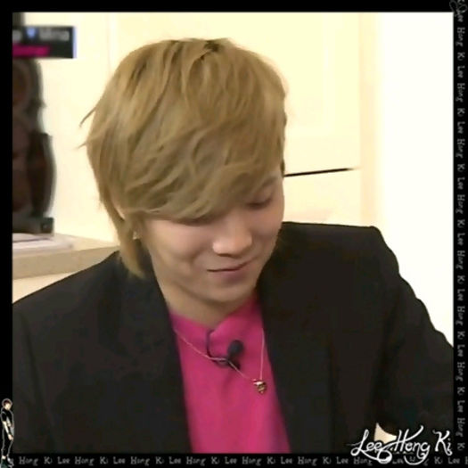 << ...:)) ..:"> ..Femeiei tale ii plac si fetele.. [aratand spre JA] .. :)) - l - x - Episodul 48 - x - l