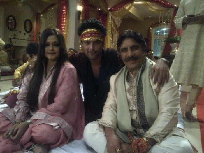 394991_189035531195847_650867951_n - Ek Hazaaron Mein Meri Behna Hain unseen pictures