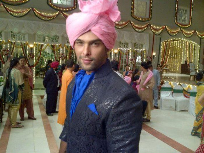 395592_188728817893185_1895403683_n - Ek Hazaaron Mein Meri Behna Hain unseen pictures