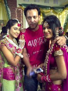 397565_188523124580421_2083275076_n - Ek Hazaaron Mein Meri Behna Hain unseen pictures