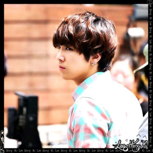 << ..Eu? ..rau? ..nuu.. :o3.. noapte buna.. :-?? ..:)) - l - x - Episodul 48 - x - l