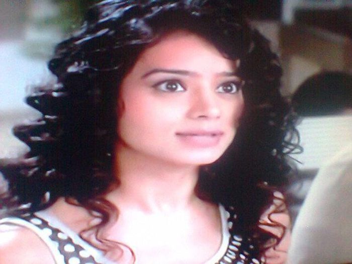 945735_192693894215451_426700243_n - Screencaps Kaisa Yeh Ishq Hai Ajab Sa Risk Hai