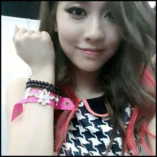 ^_^ ..{intra} ..Aaa.. ce plouaa.. :-s.. Hey.. :-h - l - x - Episodul 48 - x - l