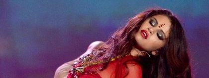 selena-gomez-come-and-get-it-mtv-movie-awards - Selena Gomez 2013