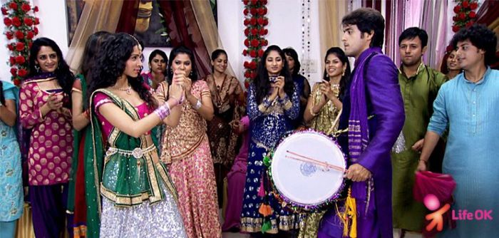 532883_368976043208204_1628394399_n - Kaisa Yeh Ishq Hai Ajab Sa Risk Hai