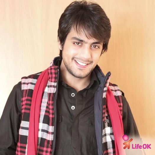 935526_372797976159344_595399076_n - Kaisa Yeh Ishq Hai Ajab Sa Risk Hai