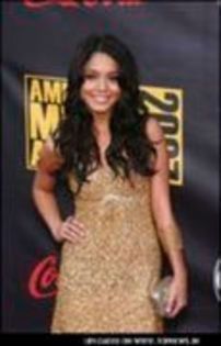 45823763_DYIPHFWLN - cine e fan vanessa hudgens