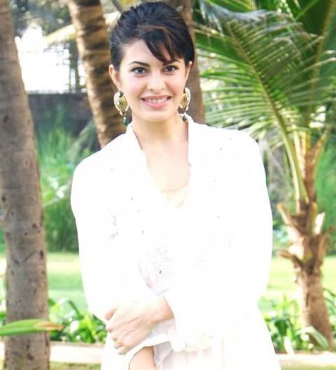 563245_474244402629883_1443131711_n - Jacqueline Fernandez 2