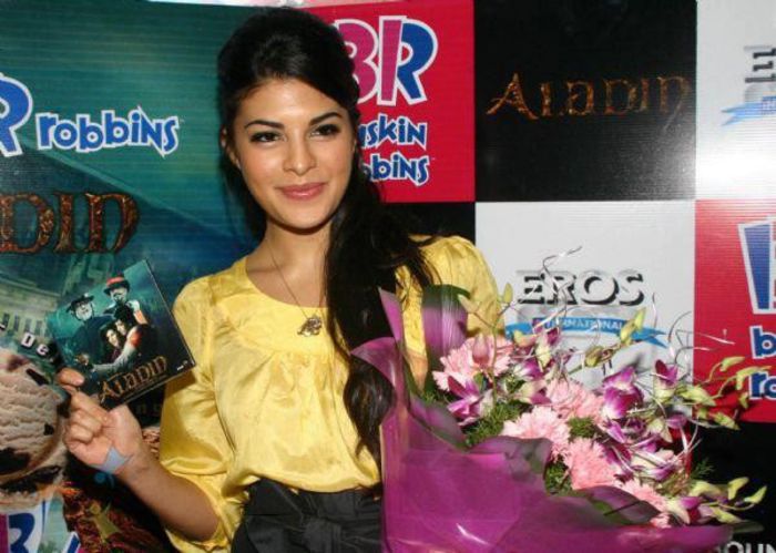 554218_473976332656690_896995102_n - Jacqueline Fernandez 2