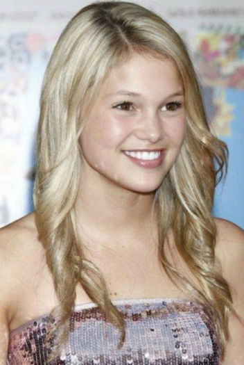 389443_189341864479908_925971022_n - olivia holt