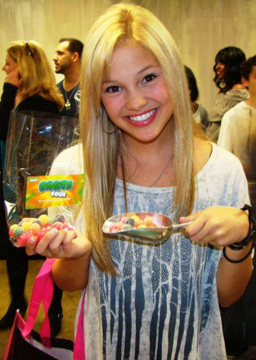 311889_174313145990177_2035944738_n