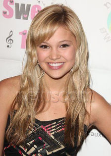 377772_219281788159979_579372236_n - olivia holt