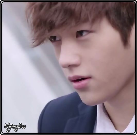 ∞ .. Sa te facii mare maree,si alea alea. :)) .. JungAh,tu ce ai? :)) .. ^se pune langa semineu^.