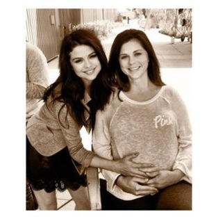  - a-Instagram_______________Selena