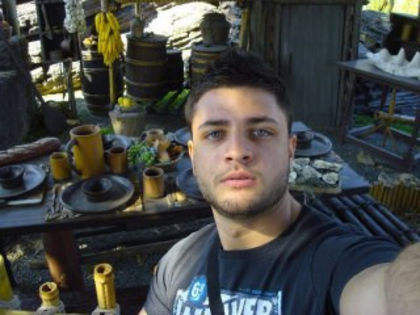 Aimee, daca o faci tu cu manutele tale sunt capabil sa o beau pe toata dintr-o inghititura.