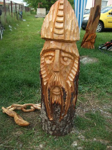 YANKEU - sculptura cu drujba