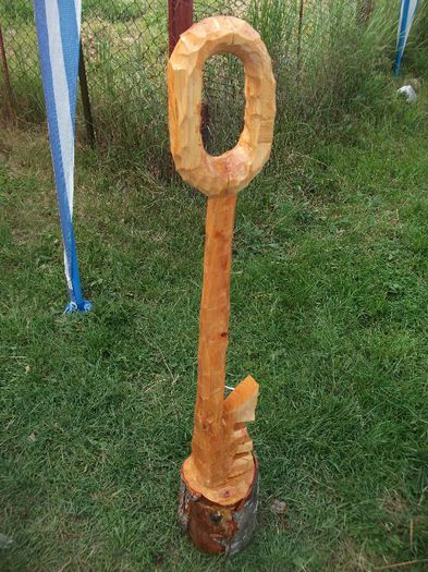 LACAT - sculptura cu drujba