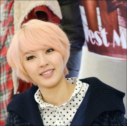 .` Waa..ce intuneric s.a facut :-s...Ok..Mersi :)..| bea suc |