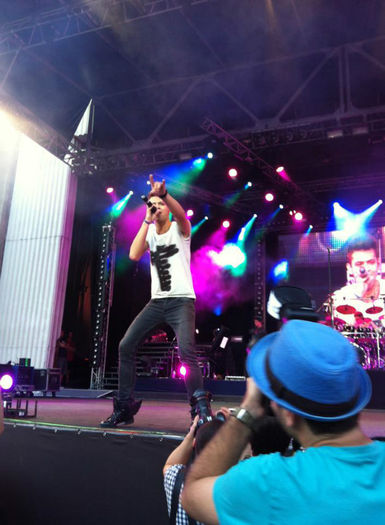 9061_547401661969848_2092900160_n