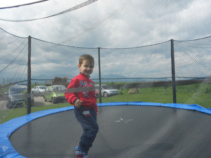 sunt fericit cà pot sàri