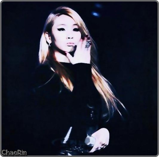 |¢ℓ| .. Bye. :) .. Sull,cum rezisti? -_- .. Noapte buna. :) .. (pleaca sus) ..