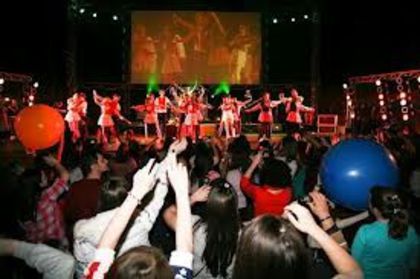 images (12) - Concerte LaLa Band