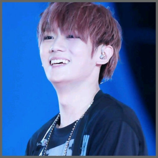 [:)] ..Ce intrebare mai e si asta? ..:"> ..:)) ..Normal ca stiu, doar esti Bora. :o3