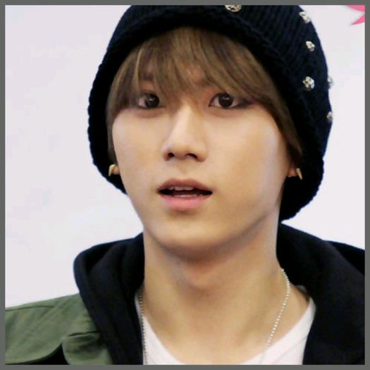 [:)] ..Aaa... [deschide gurita :o3]